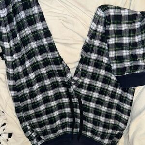 American Eagle Outfitters Blue and Green Plaid Shirt